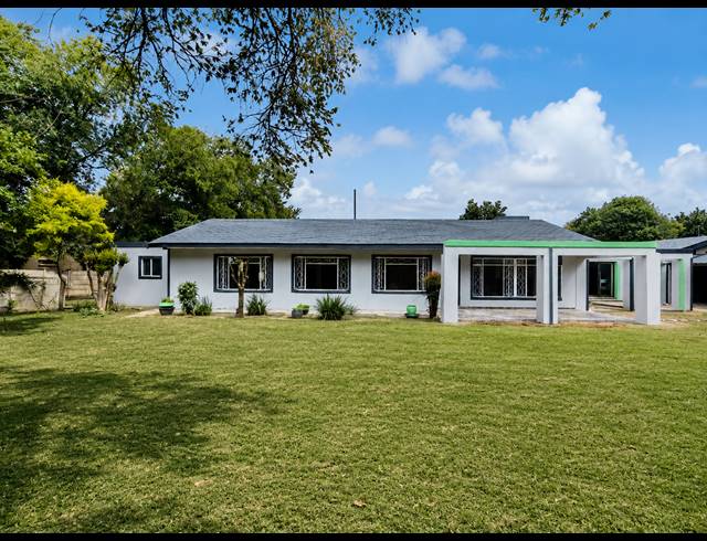 4 BEDROOM HOUSE FOR SALE IN THREE RIVERS